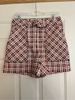 New Diane Von Furstenberg geometric peach black white trouser belted shorts.Sz 6